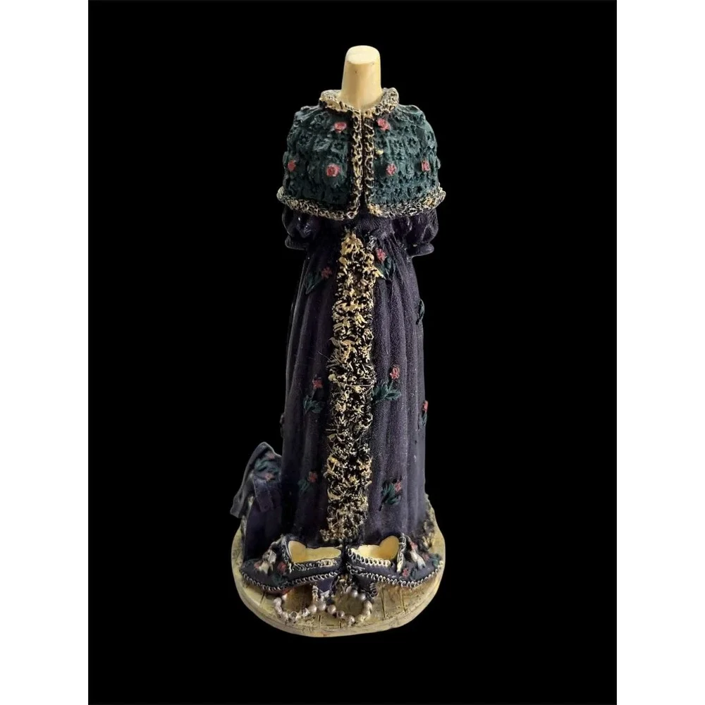 Vintage Victorian Style Miniature Dress Form‎ Figurine Set of 7 26-05-22